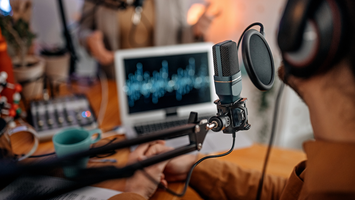 How to Set Up a Functional and Affordable Podcast Studio at Home