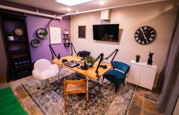 5 Tips for Creating a Professional Podcast Studio in Your Bedroom