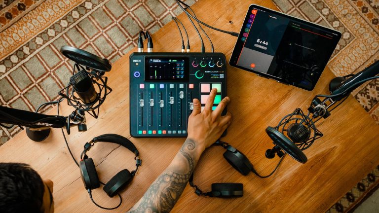 The Ultimate Guide to Affordable Podcast Equipment for Beginners